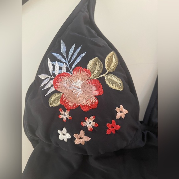Black Embroidered Bikini Top Sz 10 - Picture 2 of 15